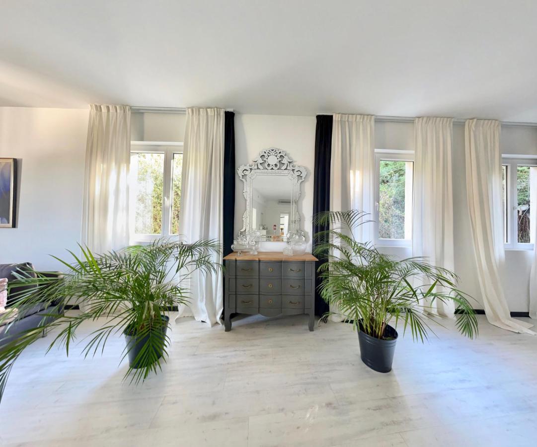 Belfry & Spa By Ligne St Barth Lourdes Buitenkant foto Interior of the villa