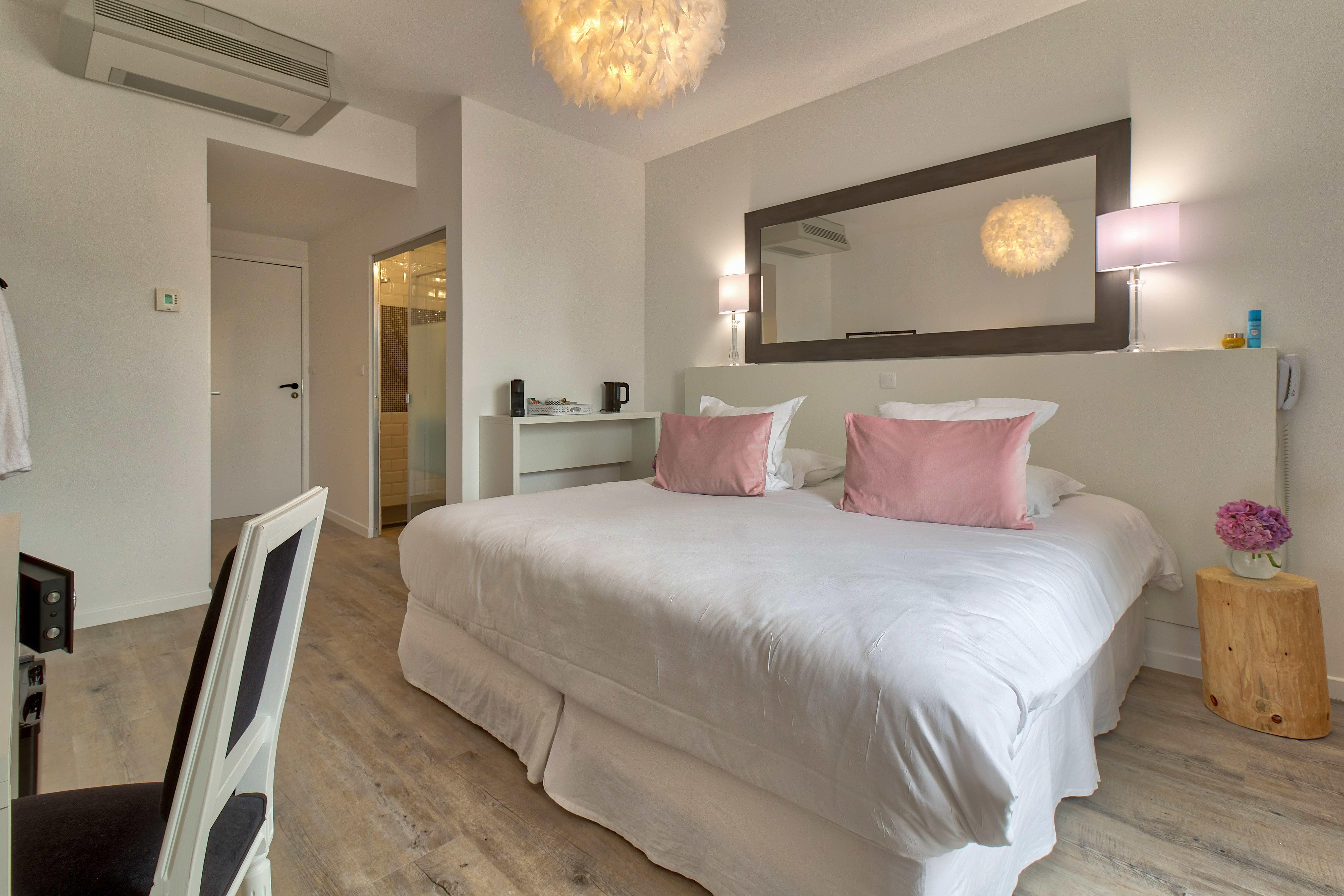 Belfry & Spa By Ligne St Barth Lourdes Buitenkant foto A room at the hotel